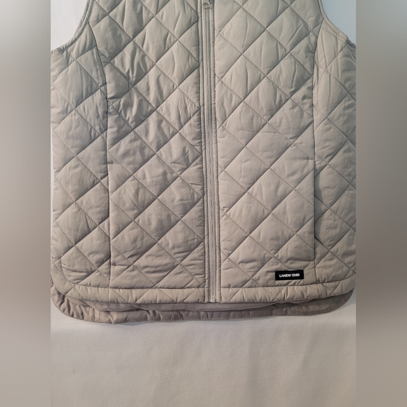 Lands' End Light Gray Quilted Vest Size S - Picture 5 of 9
